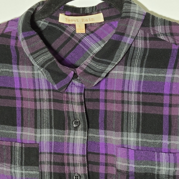 Cropped Plaid Button Down - Picture 2 of 3